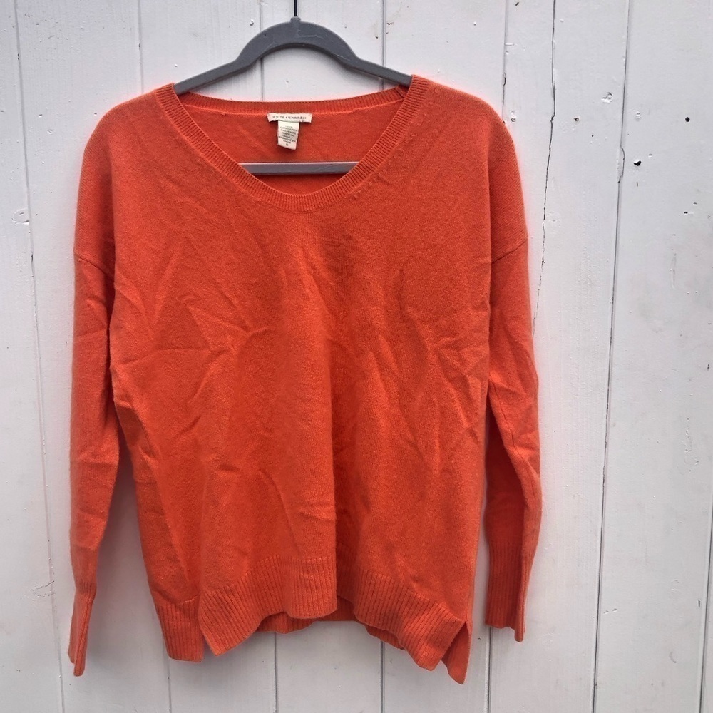 White + Warren Crewneck Cashmere Sweater